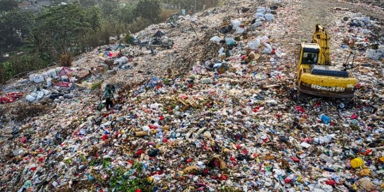 Birleşik Krallık’tan Türkiye’ye çöp ithalatı: Poşetler Adana’da ortaya çıktı