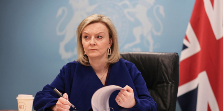 Başbakan Liz Truss istifa etti